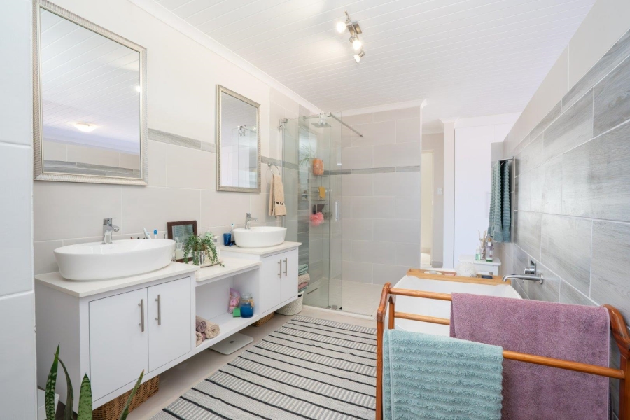 3 Bedroom Property for Sale in Bluewater Bay Western Cape